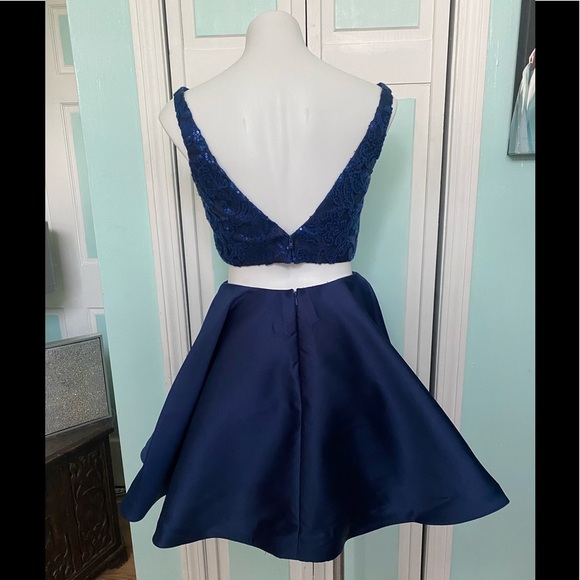 Size 6 Navy 2 piece Homecoming Cocktail Dress Pockets A- Line - Picture 3 of 3